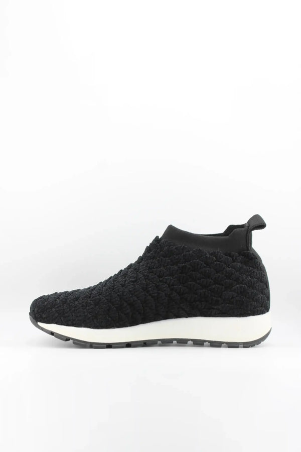 Bernie Mev Quilted Knit Slip-On Sneakers